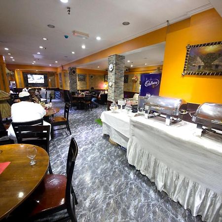 New Royal Mark Hotel Apartments Dubai Buitenkant foto