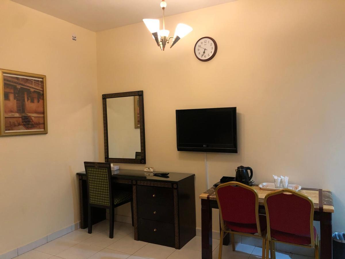 New Royal Mark Hotel Apartments Dubai Buitenkant foto