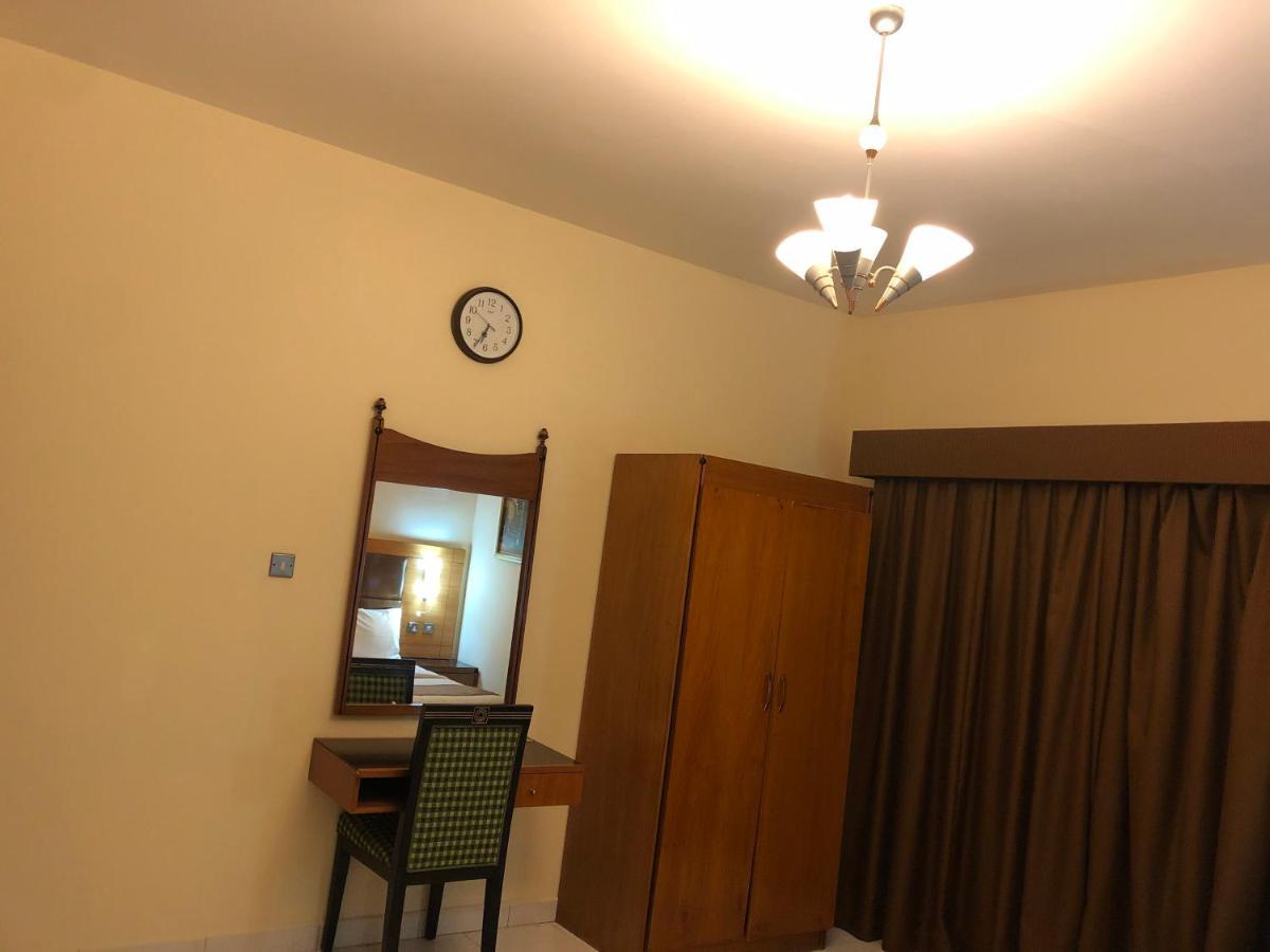 New Royal Mark Hotel Apartments Dubai Buitenkant foto