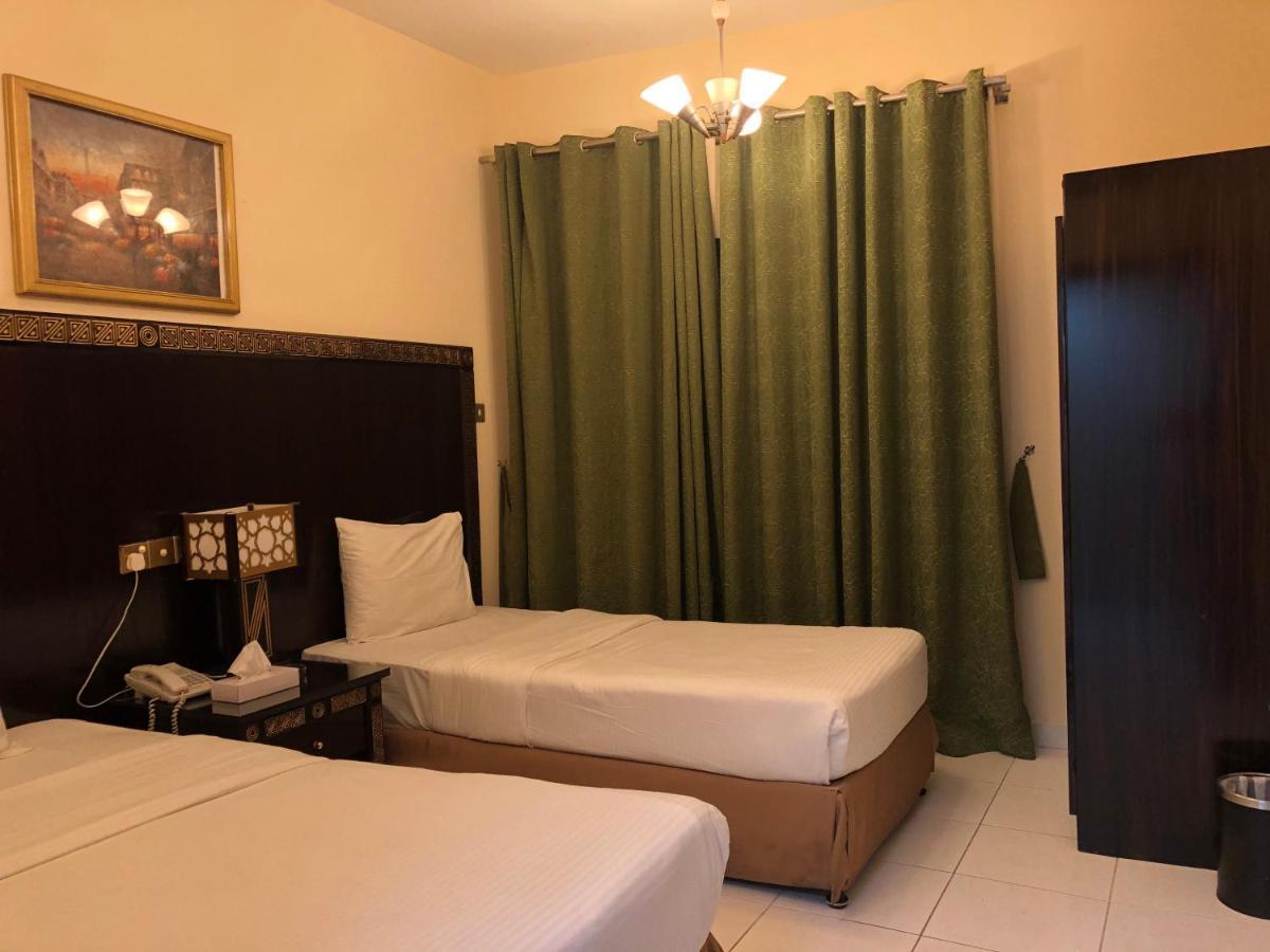 New Royal Mark Hotel Apartments Dubai Buitenkant foto