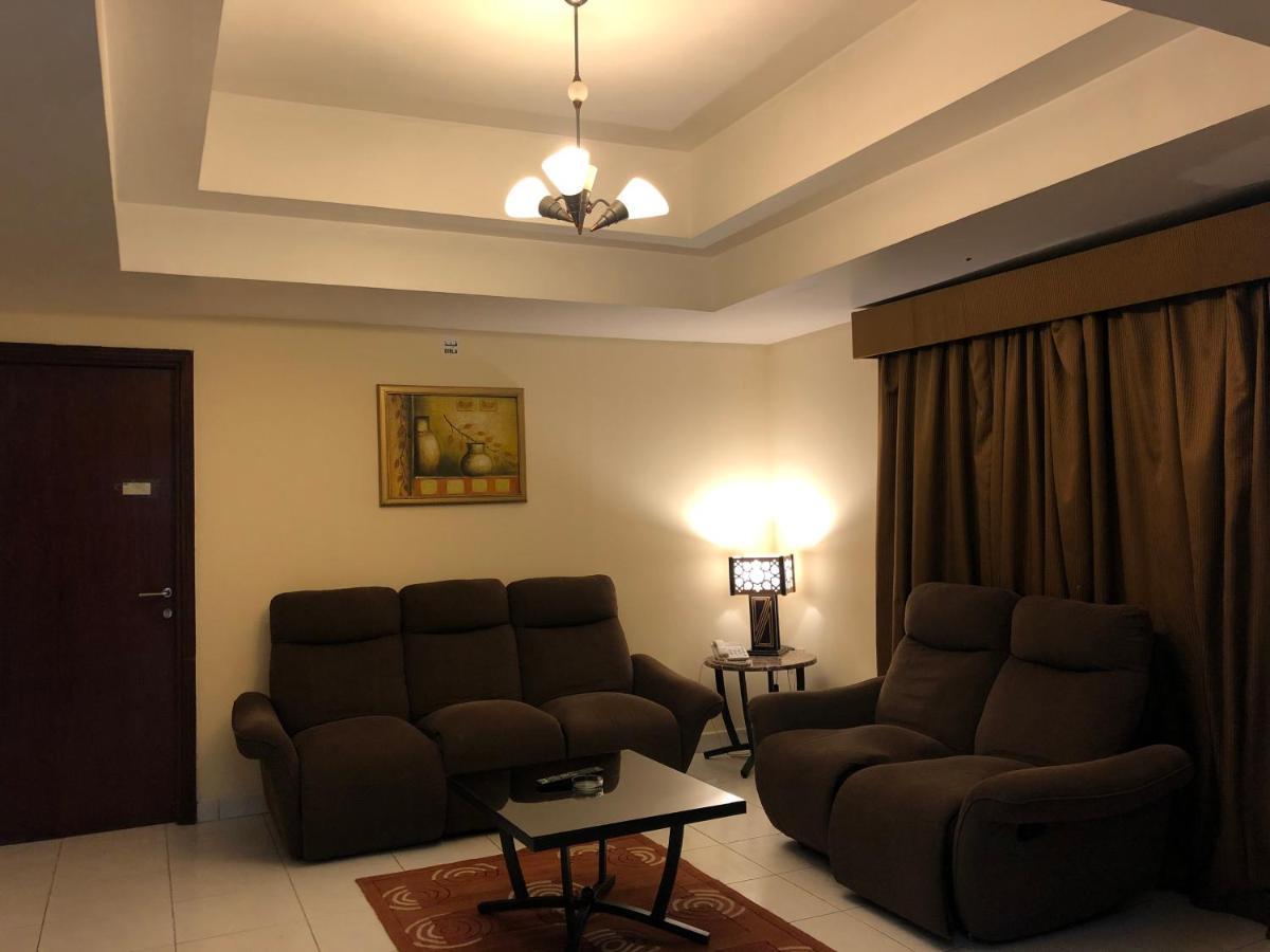 New Royal Mark Hotel Apartments Dubai Buitenkant foto